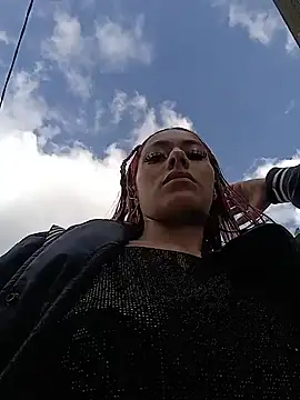 Emilyy-18 online show from November 2025 08:18:02 PM