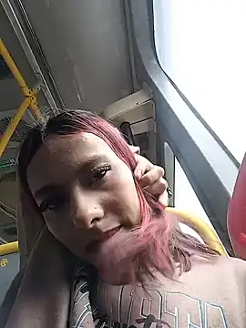 Emilyy-18 online show from November 2025 06:48:02 PM