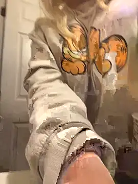 CreammieDelite online show from January 2026 11:19:02 PM