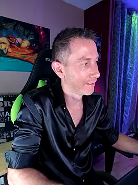 Gamerinleather online show from October 2025 07:04:02 PM