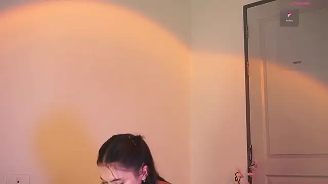 Lillu Cooper online show from April 2026 07:45:01 AM