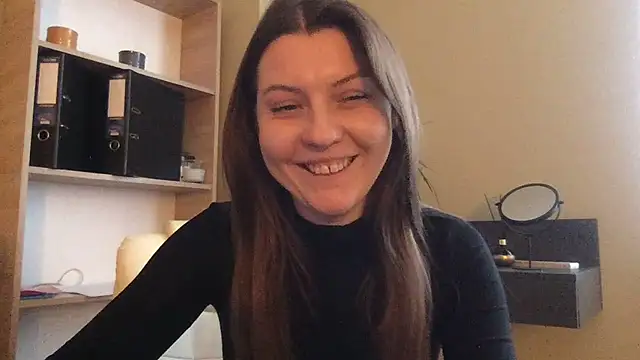 DollyRoma online show from October 2025 01:00:01 PM