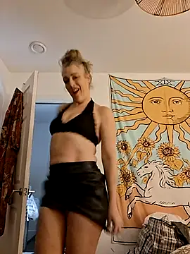 Raven Fantastic online show from November 2025 05:26:01 PM