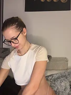 AlyssaSchwarz online show from December 2025 05:51:02 PM