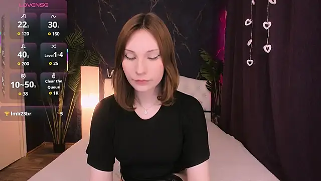 Lady Moor online show from November 2025 09:48:01 PM