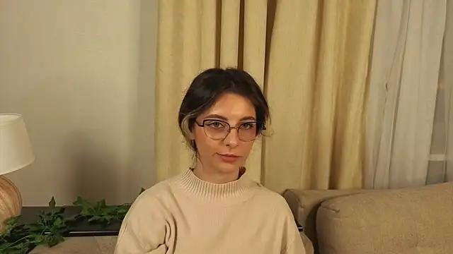 Snapshot of CasandraMickell chatting on October 2025 07:32:01 PM CasandraMickell online show from October 2025 07:32:01 PM