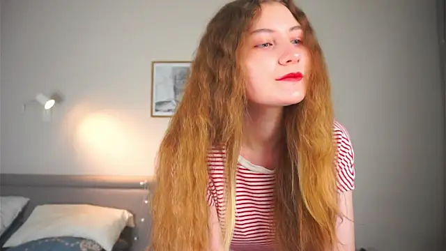 Snapshot of MegganKinson chatting on November 2025 05:09:01 AM MegganKinson online show from November 2025 05:09:01 AM