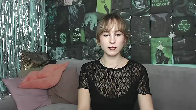 AlishaKellyi online show from October 2025 05:46:01 AM