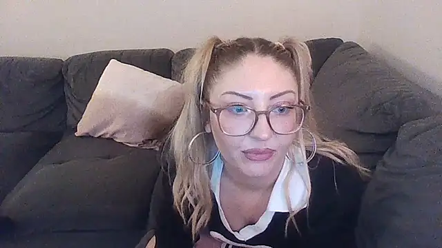 assstrogirl online show from November 2025 05:22:01 PM