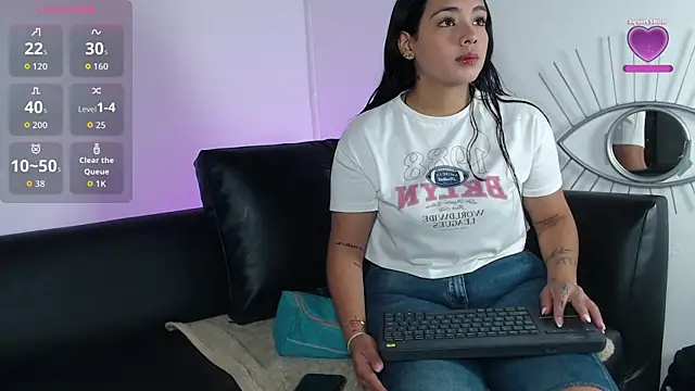 Juanita angell online show from November 2025 11:02:02 AM