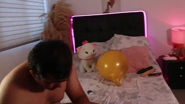 AllysonAndDanny online show from October 2025 12:17:02 PM