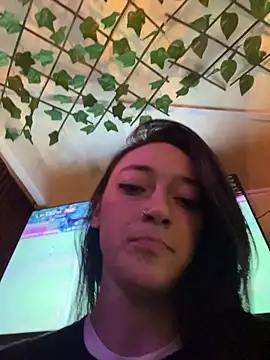 Lia  white online show from December 2025 11:57:02 PM