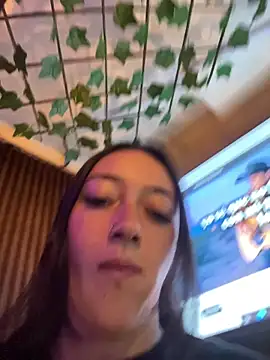 Lia  white online show from January 2026 01:33:02 AM