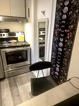 elliepixie online show from October 2025 05:48:02 PM