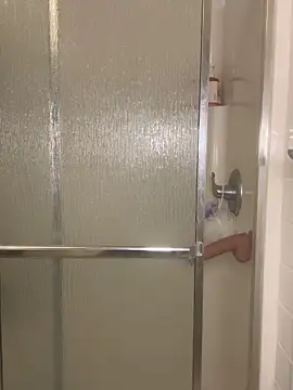 elliepixie online show from April 2026 11:32:02 PM