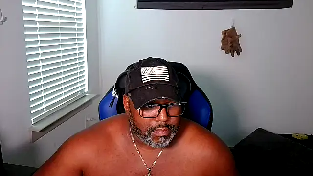 Snapshot of SplendaDaddy50 chatting on July 2026 04:43:02 PM SplendaDaddy50 online show from July 2026 04:43:02 PM