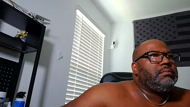 Snapshot of SplendaDaddy50 chatting on July 2026 06:06:01 PM SplendaDaddy50 online show from July 2026 06:06:01 PM
