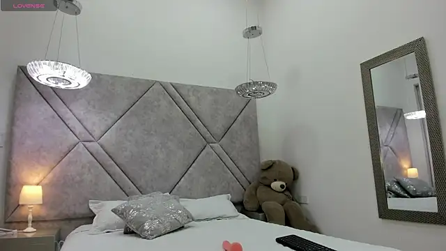 Snapshot of Videl_Star chatting on November 2025 11:42:02 AM Videl Star online show from November 2025 11:42:02 AM