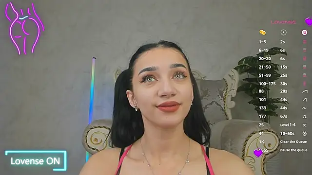 Danikalee online show from November 2025 02:54:01 PM