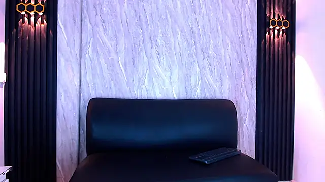 Mabel Clous online show from November 2025 04:35:01 AM