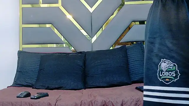 Neytanmalcon online show from December 2025 08:04:01 PM