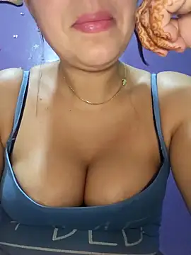 Snapshot of Sexy-girl chatting on February 2026 07:31:01 PM Sexy-girl online show from February 2026 07:31:01 PM