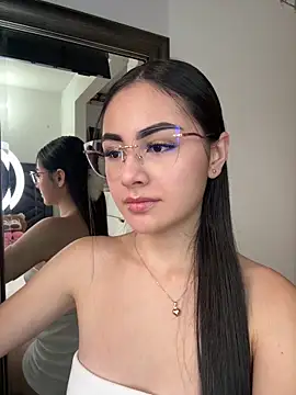 IslaCole online show from March 2026 10:58:02 PM