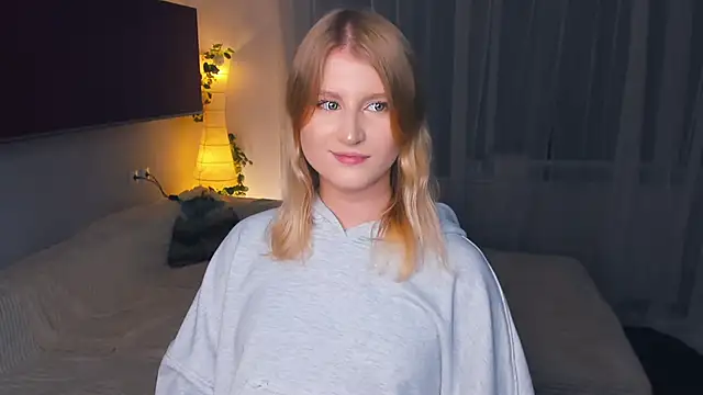 LisaRais online show from October 2025 09:16:02 PM