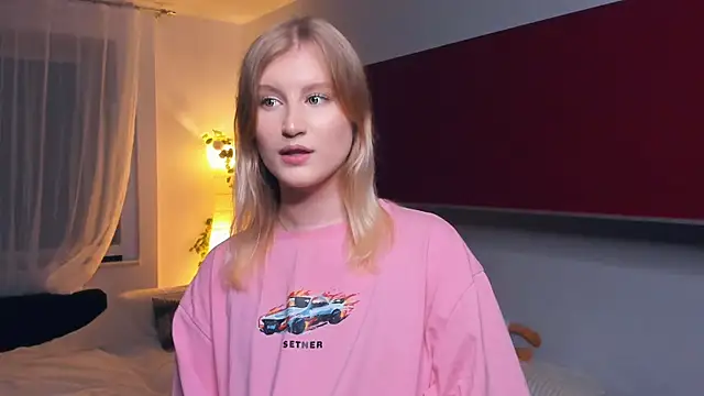 LisaRais online show from November 2025 08:30:01 PM