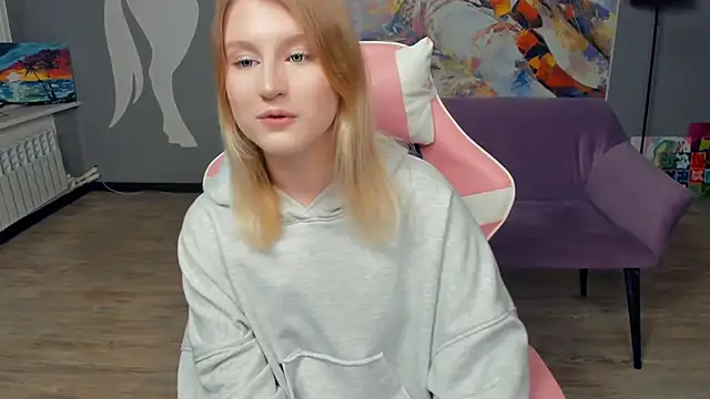 LisaRais online show from November 2025 08:41:02 PM