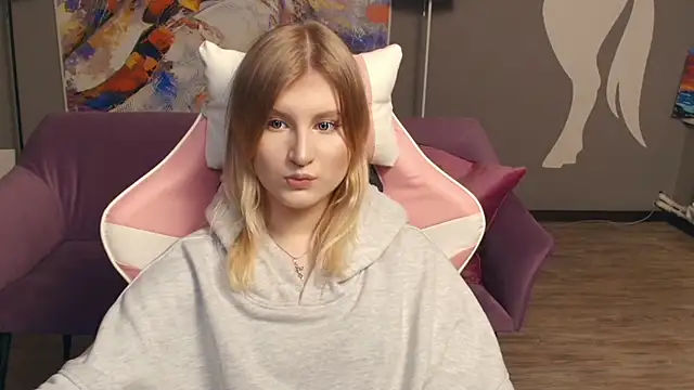 LisaRais online show from November 2025 09:03:01 PM