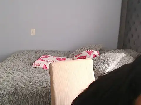 cute8smile online show from November 2025 04:10:02 PM