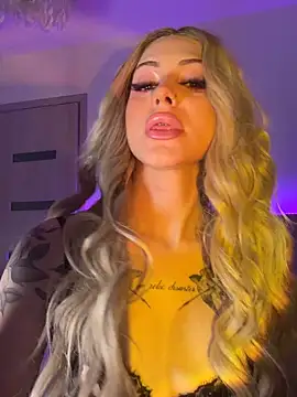 NovaPearl online show from November 2025 07:16:02 PM