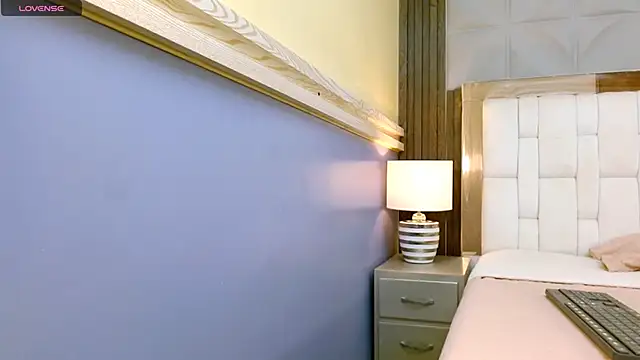 Gigi Mills online show from November 2025 02:06:02 PM