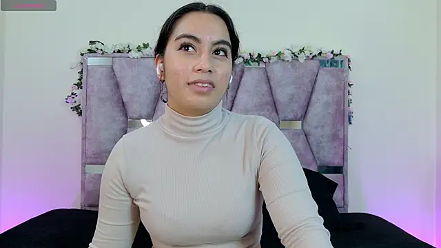 Iris mandarinne online show from November 2025 06:29:01 PM