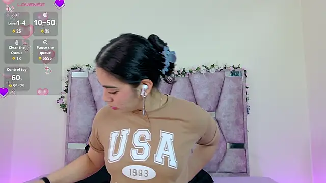 Iris mandarinne online show from November 2025 04:18:02 PM