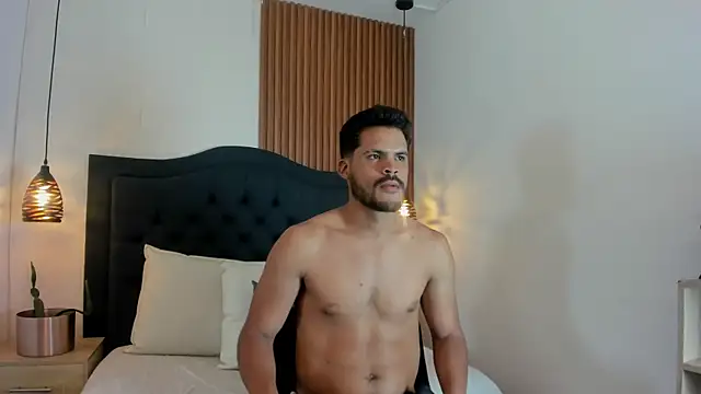 Hamilton 0 online show from October 2025 09:38:02 PM