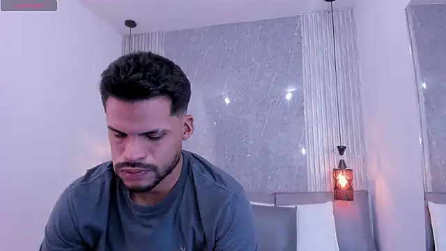 Hamilton 0 online show from November 2025 07:51:02 PM