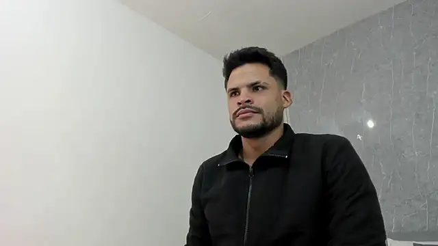 Hamilton 0 online show from November 2025 03:39:01 AM