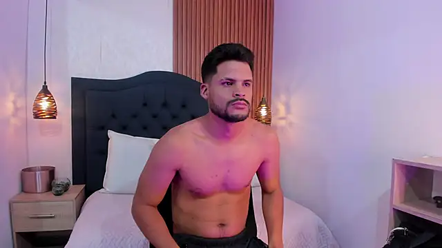 Hamilton 0 online show from November 2025 01:11:02 PM