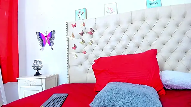 Snapshot of celena_wonder chatting on December 2025 06:56:01 PM celena wonder online show from December 2025 06:56:01 PM