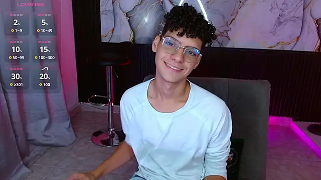 dan sweetboy online show from November 2025 12:43:02 AM