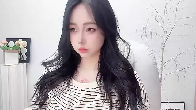 Love-hanzaizai718 online show from December 2025 03:07:01 PM