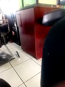 Snapshot of 09slambitch chatting on November 2025 09:43:02 AM 09slambitch online show from November 2025 09:43:02 AM