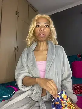 CandySlender18 online show from July 2026 02:01:02 PM