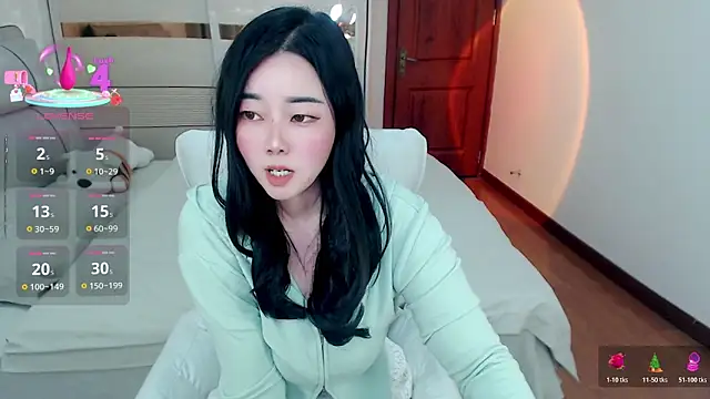 Snapshot of Xiaodie-baby chatting on November 2025 01:11:01 PM Xiaodie-baby online show from November 2025 01:11:01 PM