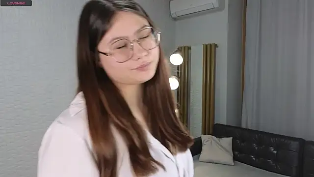 LeliaPeeler online show from November 2025 04:23:01 PM