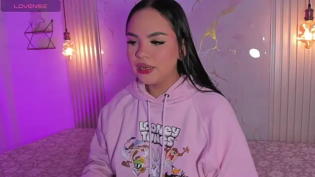 amber white15 online show from April 2026 02:26:02 AM