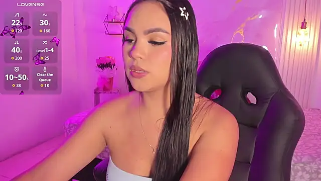 Snapshot of amber_white15 chatting on May 2026 03:45:01 AM amber white15 online show from May 2026 03:45:01 AM