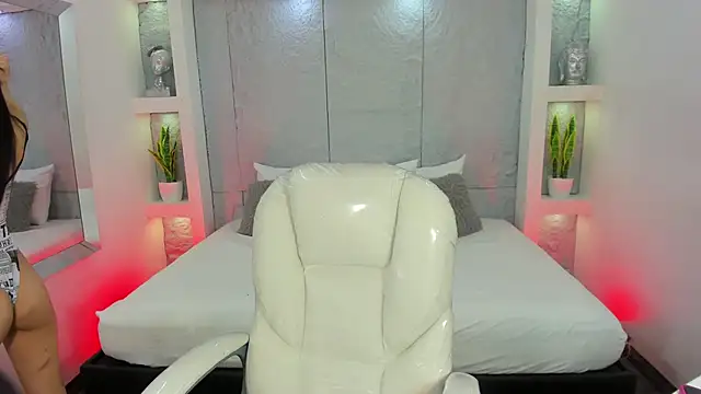 AmyColman  online show from December 2025 11:37:01 AM